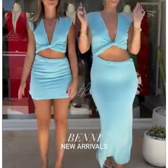 ✨ SALE✨ BENNI Henri Twist Mini Dress - Aquamarine Blue Soft Vacation Causal - Picture 1 of 8